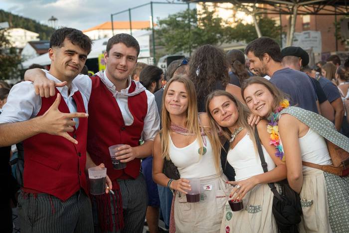 Zezen plaza lepo Muturreko H 90 1756414797367