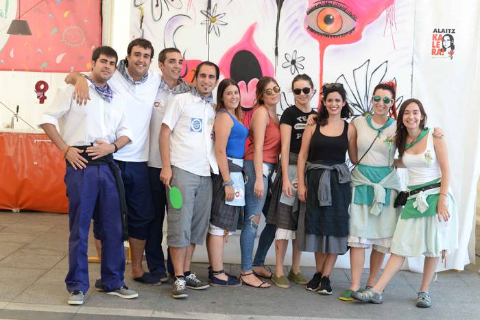 Aldai plaza txiki geratu da  183 1503895662859