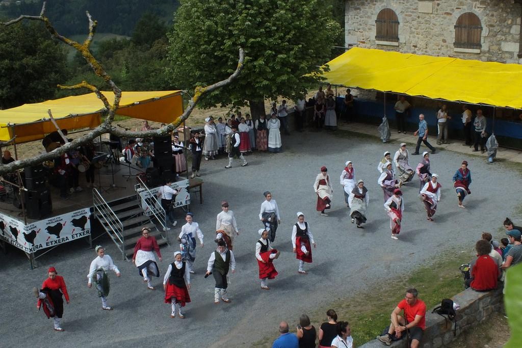 Abenduaren 13rako ireki nahi dute Ermualdeko taberna