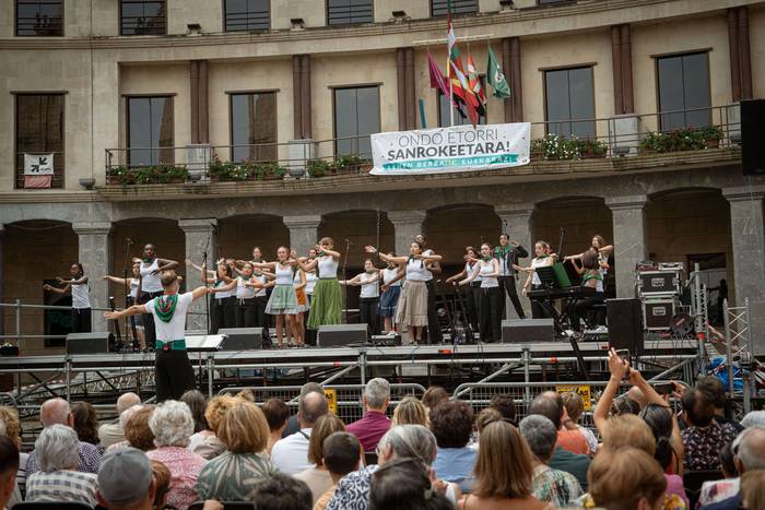 Arteon abesbatzaren pregoiak 33 1755203554192