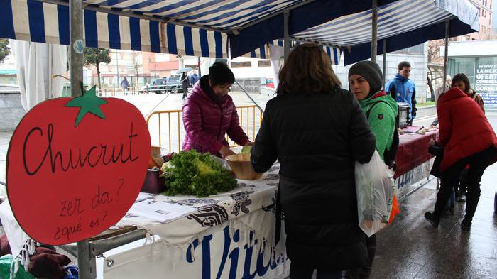 Gabonetako elkartasun azokak 31 1513599613395