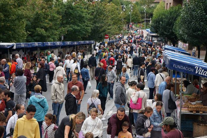 Yolanda Elosegui, Maria Ange 18 1758471079543