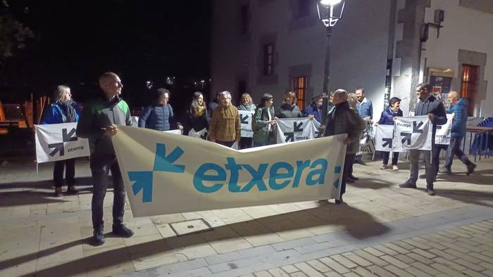 Mobilizazioa eta kontzertuak uztartu zituzten ostiralean euskal preso politikoen alde