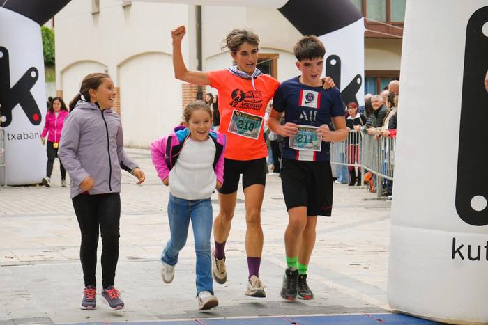 Hirurehundik gora korrikalar 54 1761471922978