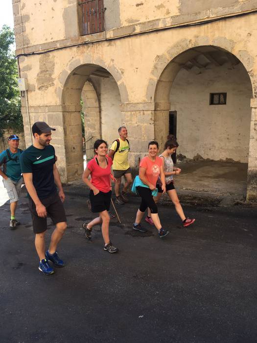 Eguzkia lagun, jende ugari b 43 1501332652550