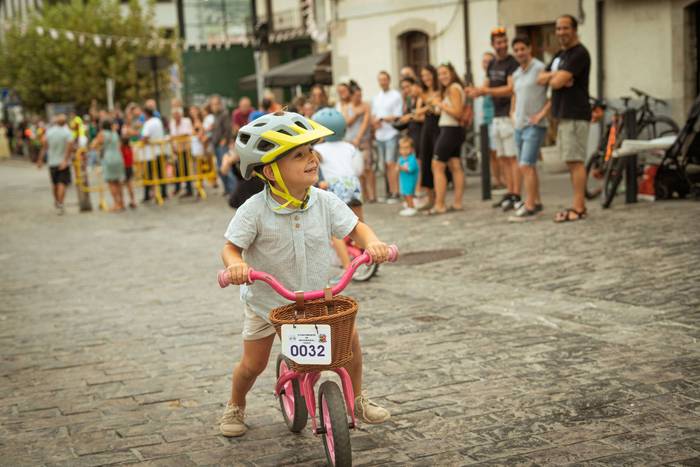 Bizikletak irudimenez jantzi 7 1757325597008