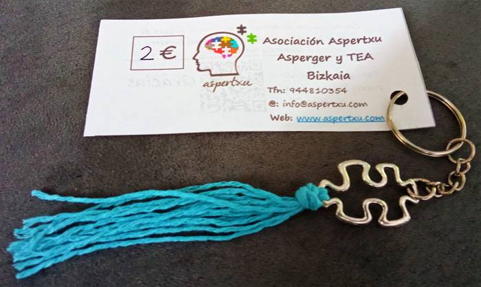 Amurrioko Udalak eta merkatariek indarrak batu dituzte Asperger sindromea ikustarazteko