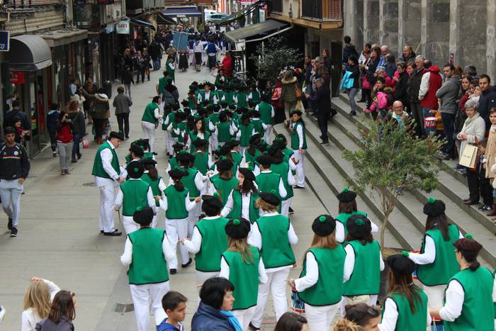 Ehunka umek zabaldu dute dan 15 1493310403228