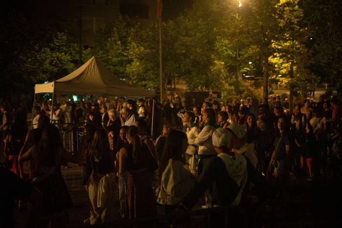 Su artifizial eta musika art 3 1755471972008