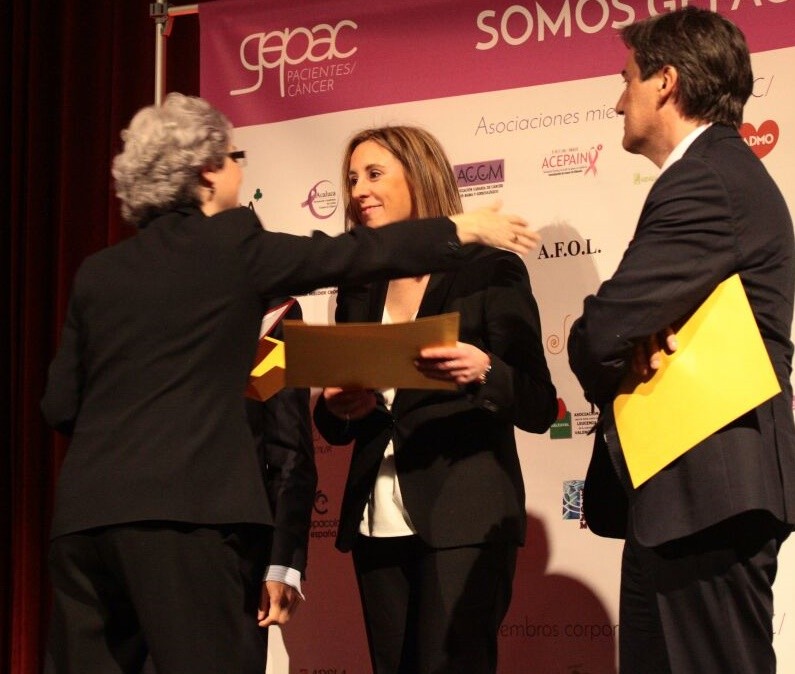 Ainhoa Ulibarri erizainaren ikerketa lana aitortu dute Albert Jovell Sariek
