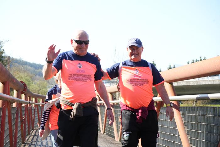 Ehunka lagunek parte hartu d 78 1774179422427