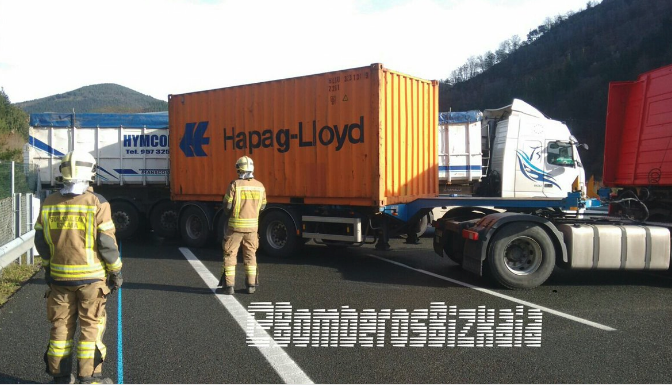 Istripu bikoitza egon da AP-68 autopistan, Gasteizko noranzkoan