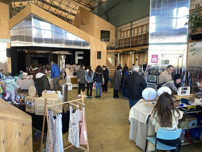 Emakume sortzaileen azoka an 8 1702979222498