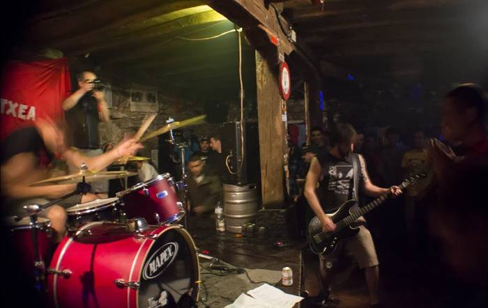 Musikaz betetako asteburua dator Laudiora