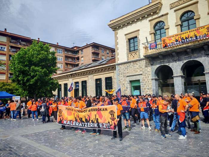 Lantegira sartzeko autobusa  11 1778247134424