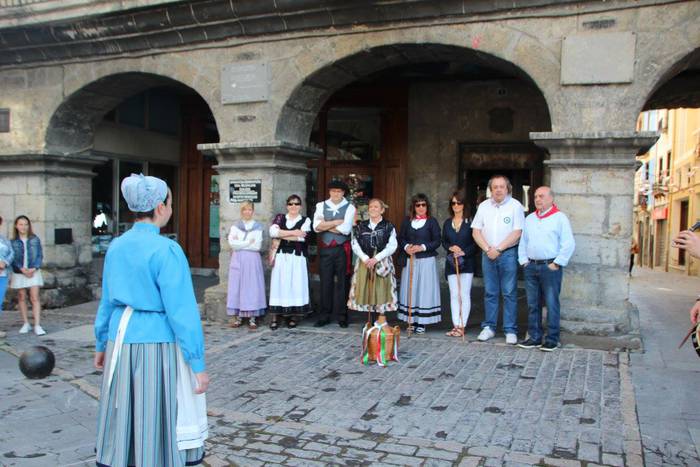 Jendetza eta giro ona nagusi 43 1494849383166