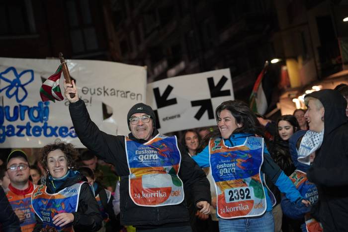 Aldarrikapenez eta pirotekni 182 1774615664390