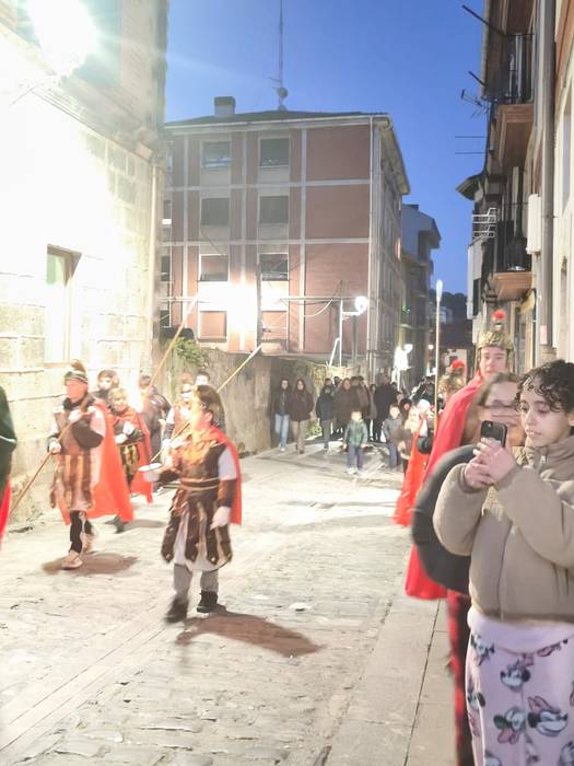 Hiru Errege Magoek ilusioz b 51 1767728434083