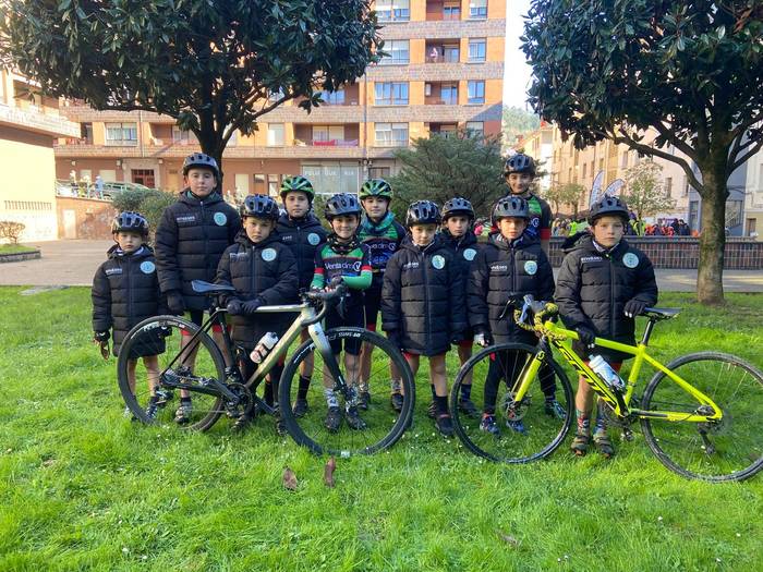 Txirrindulari gazteek erloju 3 1771856126855