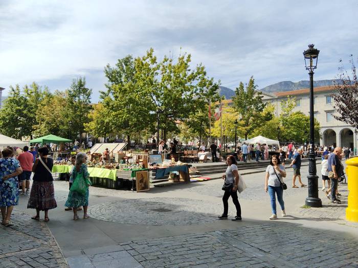 Antzinako objektuz eta bildu 80 1758391013625