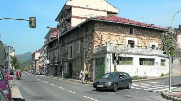 Udalak errotonda berria egingo du Ugarten trafikoa arintzeko
