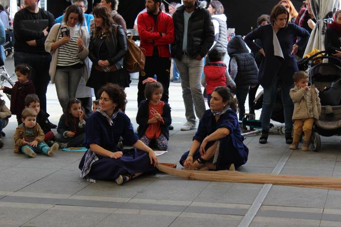 Errefuxiatuen aldeko jaia