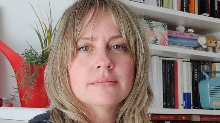 Veronica Garcia-Peñak liburu berria argitaratu du, hamar kontakizunez osatuta