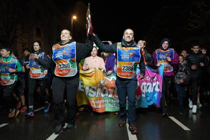 Aldarrikapenez eta pirotekni 128 1774615568710