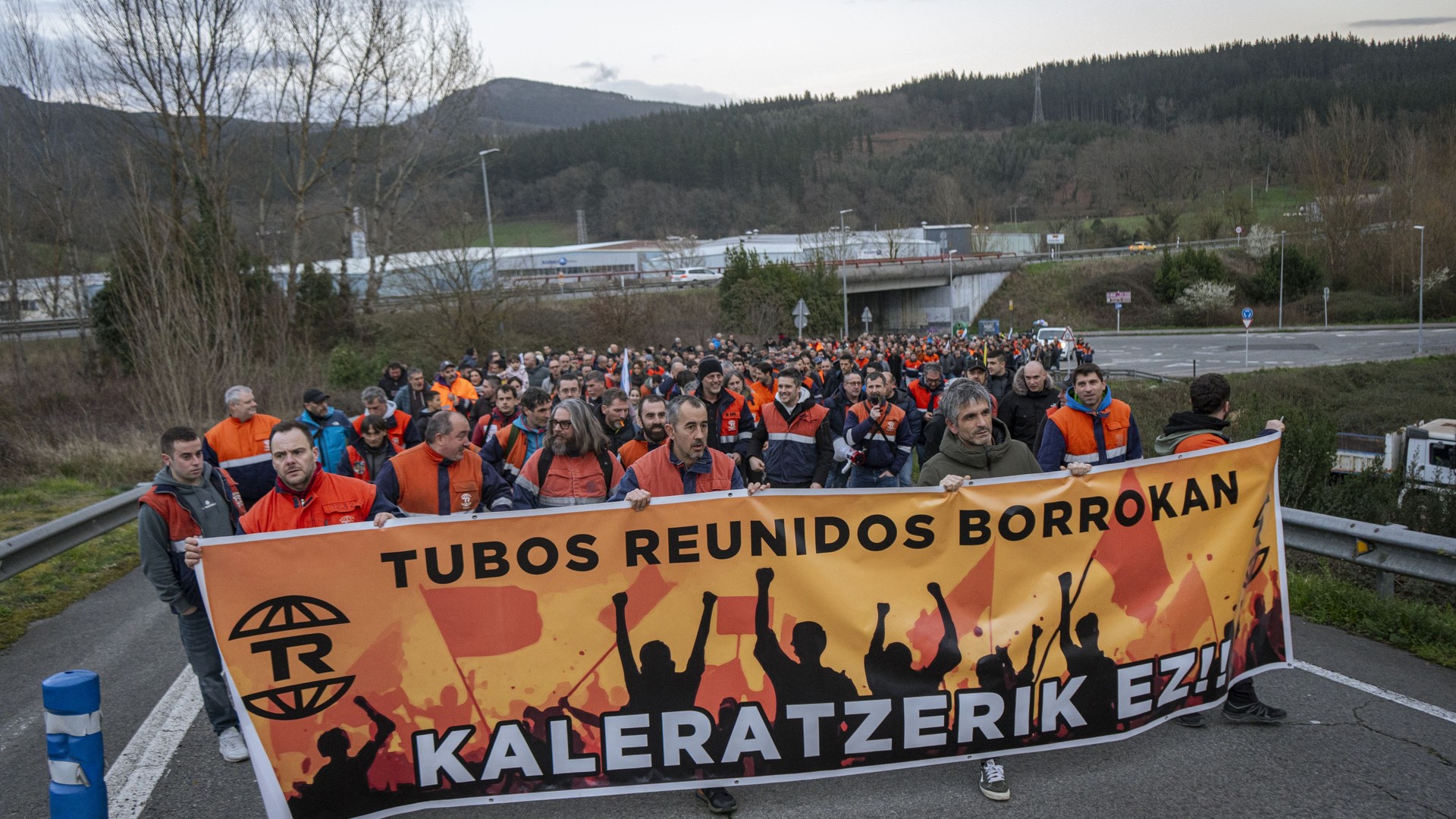 Tubos Reunidos erosteko interesdunekin bilerak egiteko aukerak izango dituzte sindikatuek hurrengo astetik aurrera, administrari konkurtsalaren iritziz