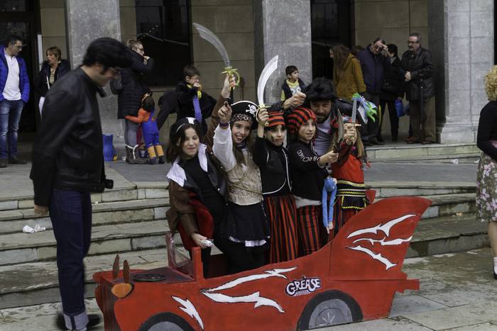 Mozorro koloretsuek ziprizti 6 1488185644456