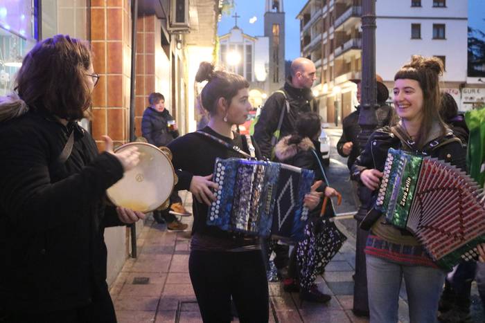 Andra Mari garaile kaleen ar 3 1515360914782