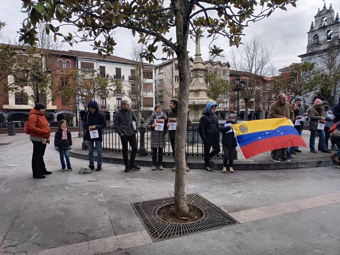 Trumpen erasoa salatu eta Ve 3 1767542288460