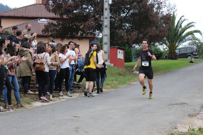 Auzoko mendiak zeharkatu zit 67 1498471259417