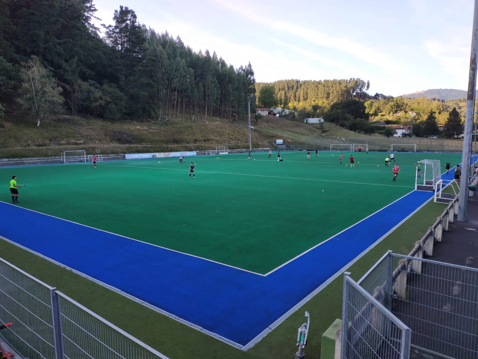 Ganbegi hockey taldea, denboraldi berriari ekiteko prest