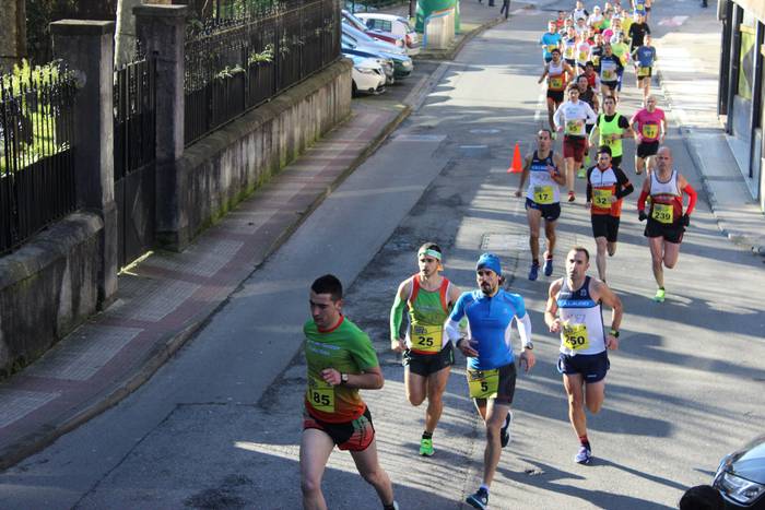 300 korrikalari baino gehiag 18 1517149804902