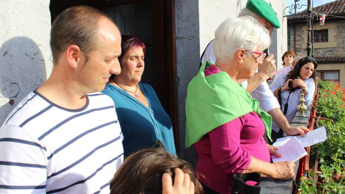 Txupina jaurtita hasi dira O 49 1504243306480