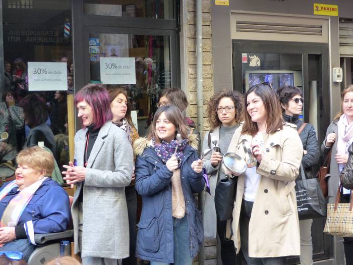 Greba feministaren goizeko t 104 1520512641427