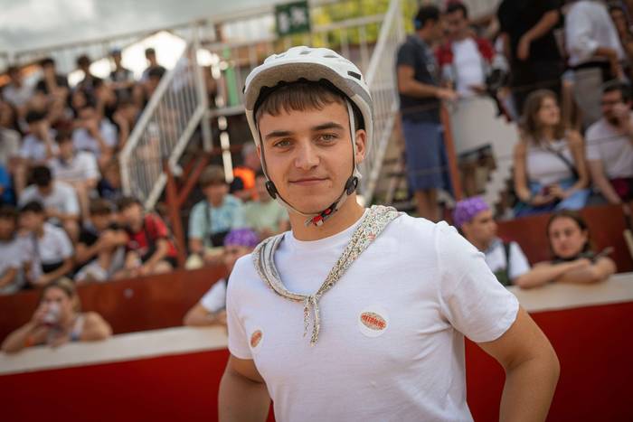 Zezen plaza lepo Muturreko H 12 1756414555839