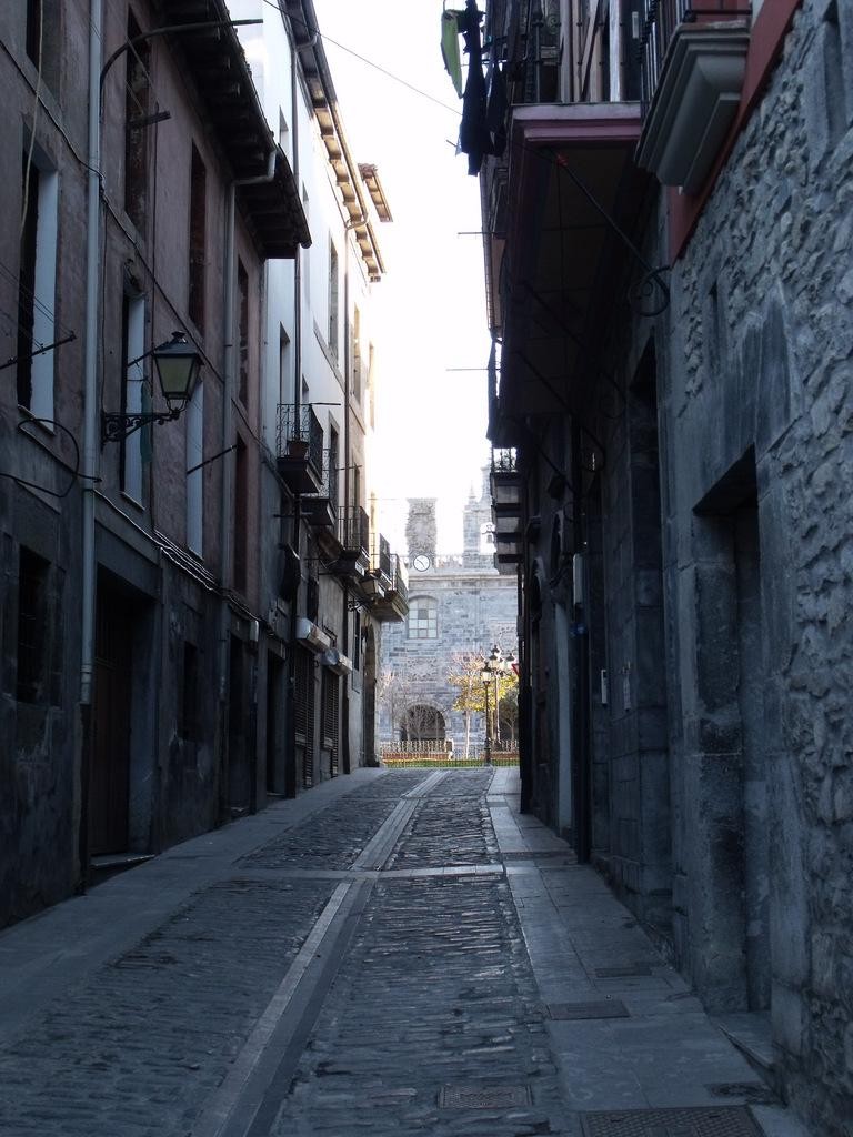 Alde zaharra trafikoari itxita egongo da asteburu eta jaiegunetan