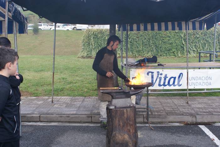 Baserri azoka ospatu dute Ok 17 1679904083943