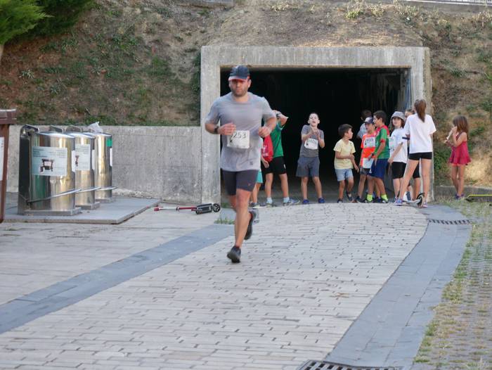 Haur zein helduek izan zuten 298 1538429263804