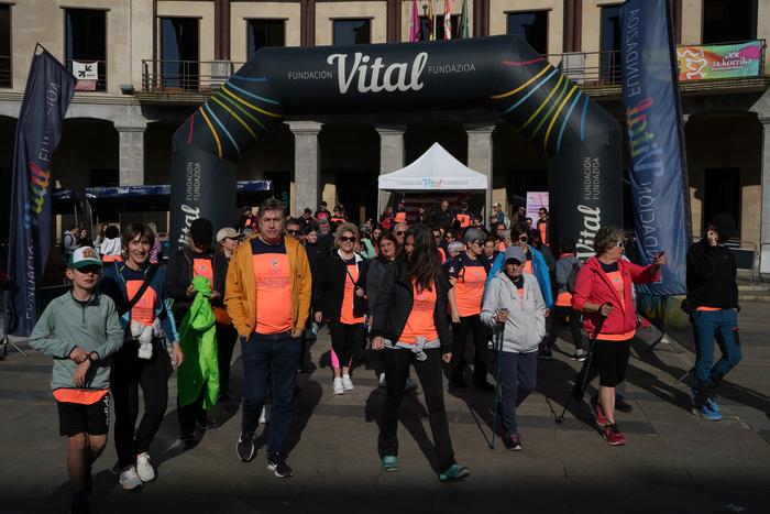 Ehunka lagunek parte hartu d 19 1774179117789