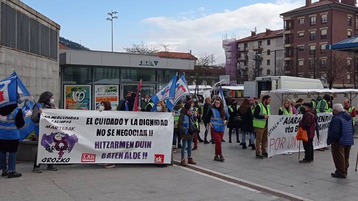 Sei eguneko grebaren lehen txanpa bukatuko dute gaur Madres Mercedarias zentroko langileek