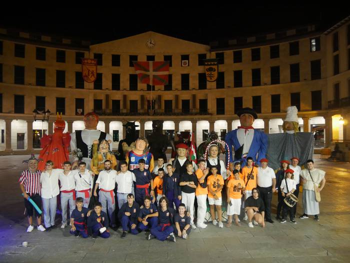 Dantza eta sua uztartu zitue 101 1661604442541