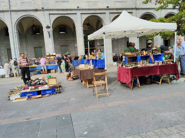 Antzinako objektuz eta bildu 4 1758390813222