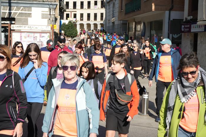 Ehunka lagunek parte hartu d 40 1774179229106