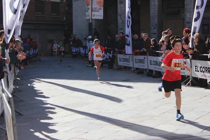 300 korrikalari baino gehiag 151 1517151036073