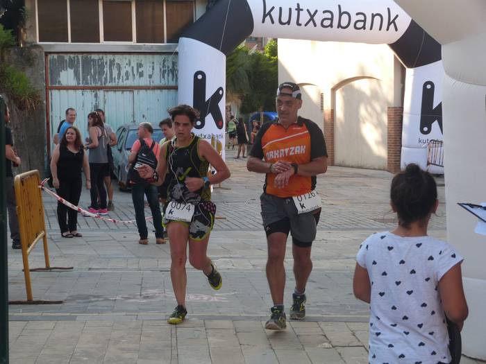 Haur zein helduek izan zuten 358 1538429949077