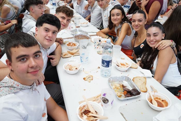 Jendetza batu da kuadrillen  61 1756402313515