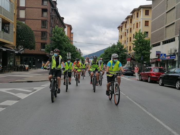 Laudioko herrigunea zeharkatu dute ondoren